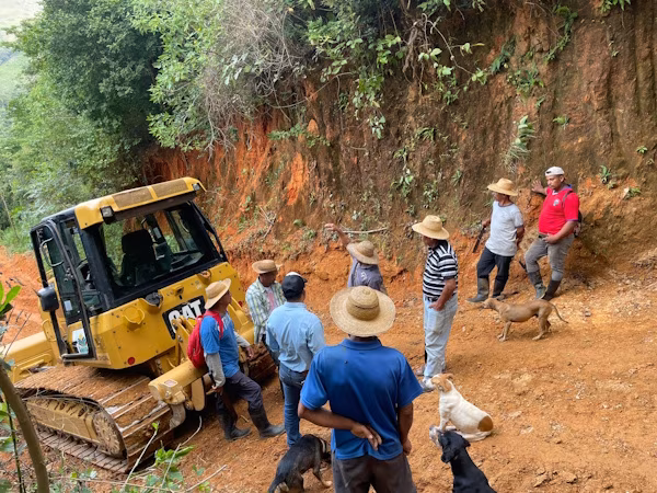 Más de 120 productores locales serán beneficiados, después que, el MIDA de Coclé, comenzara las mejoras de las zonas agropecuarias de la comunidad de Ojo de Agua, corregimiento de Las Lomas, distrito de La Pintada.
