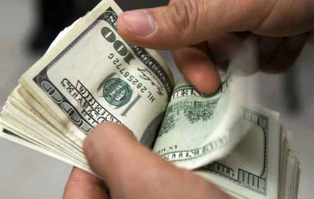 El tercer y último pago del décimo tercer mes correspondiente a 2025 se realizará este jueves 4 de diciembre. El desembolso asciende a 150 millones 944 mil 110 dólares con 28 centavos, monto destinado a 276,439 funcionarios del sector público.