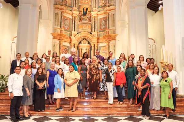 Panamá rindió homenaje a sus educadores en el Día del Maestro Panameño