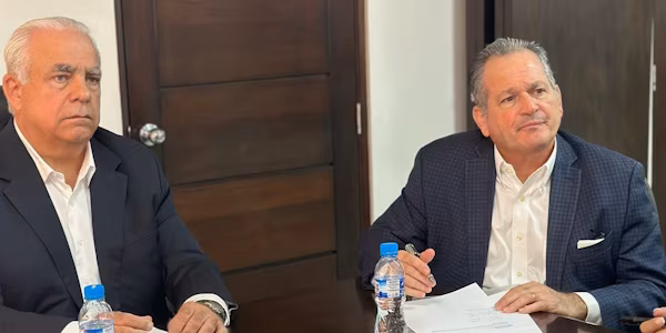 Ministros del MIDA y MiAmbiente de Panamá sostienen reunión