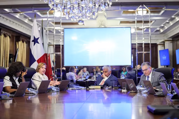 El Consejo de Gabinete de Panamá, autorizó este martes a la ministra de Gobierno, Dinoska Montalvo, a presentar ante la Asamblea Nacional el proyecto de ley No. 8-26, “que adiciona el artículo 169-A del Código Penal”.