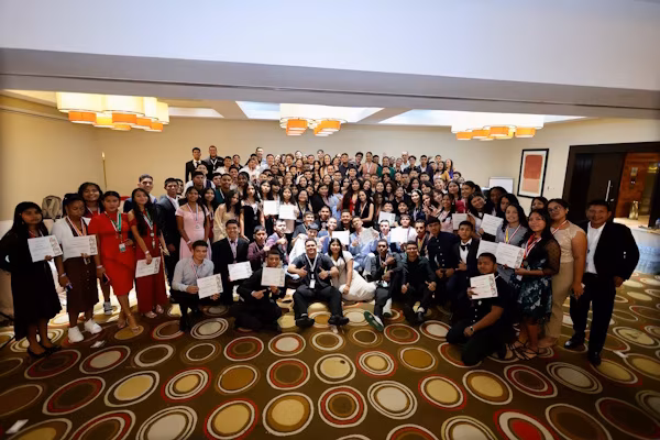 Con temas enfocados en el éxito, la inteligencia emocional y el compromiso social, el Campamento Nacional de Desarrollo y Liderazgo Estudiantil desarrolló su tercera jornada de actividades, consolidando aprendizajes y fortaleciendo el rol de los jóvenes como agentes de cambio en sus comunidades educativas.