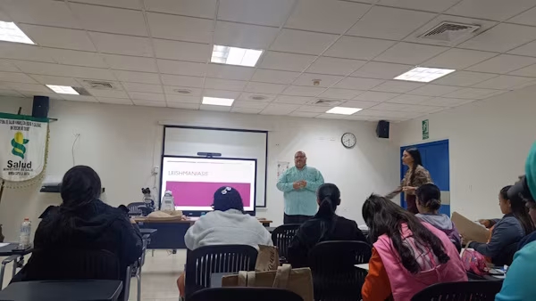 Con miras a fortalecer la detección temprana y el diagnóstico oportuno de la leishmaniasis, la Región de Salud de Veraguas, llevó a cabo una jornada de entrenamiento especializada dirigida al personal de laboratorio clínico en las instalaciones del MINSA CAPSI de La Mata.