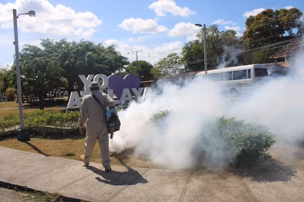 La Región de Salud de Veraguas, con la ayuda del Departamento de Control de Vectores, mantiene operativos preventivos contra el dengue en el distrito de Atalaya, con el fin de disminuir el riesgo de transmisión de esta enfermedad.