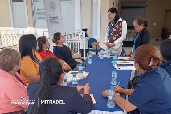 La Comisión de Asuntos Laborales del Ministerio de Trabajo y Desarrollo Laboral, Regional de Veraguas, participó recientemente, de la primera reunión del Consejo Nacional Consultivo de Discapacidad (CONADIS).