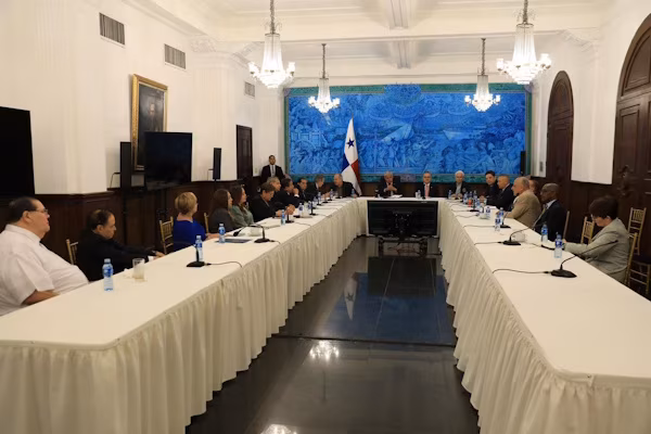 El presidente de la República de Panamá, José Raúl Mulino, sostuvo reunión con la bancada de diputados del partido Realizando Metas (RM), a fin de revisar los proyectos que el Gobierno ejecutará este año con el propósito de atender necesidades urgentes y resolver los problemas que enfrentan las diferentes provincias del país.