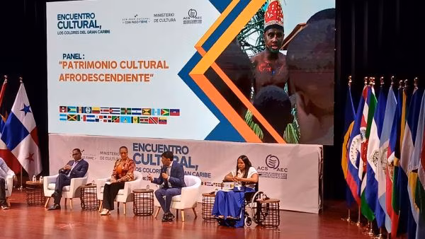 conversan sobre patrimonio afrodecendiente.