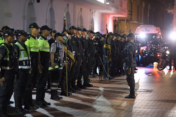 Por medio del “Dispositivo de Seguridad de Carnavales 2026”, el Servicio de Protección Institucional (SPI), dispondrá de unas mil unidades para reforzar la seguridad de nacionales y extranjeros que acuden a puntos claves y estratégicos de la capital panameña, durante la celebración de las fiestas carnestolendas.