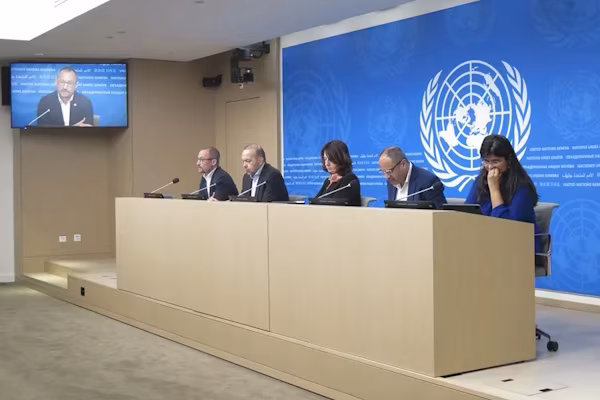 Ginebra (EFE).- El alto comisionado de la ONU para los derechos humanos, Volker Türk, pidió una investigación “rápida, imparcial y exhaustiva” del ataque a la escuela de Minab, en el sur de Irán, el primer día de la guerra de EE.UU. e Israel contra ese país, anunció la portavoz de su oficina Ravina Shamdasani.