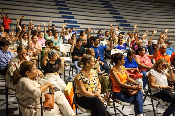 comunidad aprueba urbanismo en camino real.