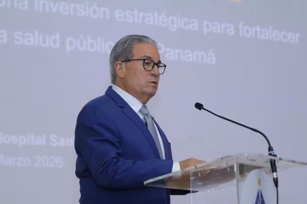 Ministro anuncia la construcción de nuevos edificios.