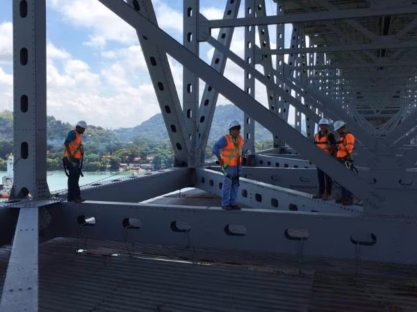 No encuentran puntos críticos.