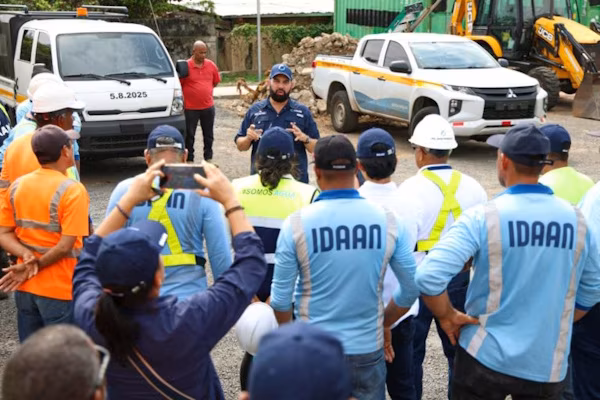 El Instituto de Acueductos y Alcantarillados Nacionales de Panamá (IDAAN) ha comenzado a ejecutar un plan de mantenimiento de la red de agua potable en todo el país. El proyecto contempla la reparación de fugas y el cambio de válvulas deterioradas, con el fin de mejorar el suministro de agua, según dio a conocer el director, Antonio Tercero González.