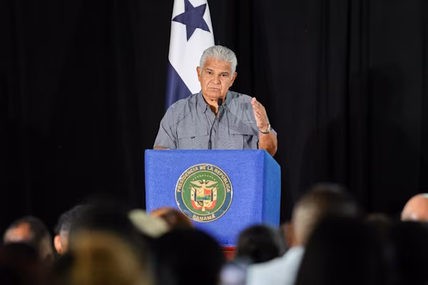 El presidente de la República de Panamá, José Raúl Mulino, anunció este jueves que, gracias a los ajustes y el enderezamiento de las finanzas públicas por parte del Gobierno Nacional, el primer trimestre de 2026 registró 86 mil nuevos contratos privados, lo que representa 17 mil más que en el 2025. Estas cifras, aseveró, repuntarán aún más debido a la reactivación del sector privado, la ejecución de obras públicas y el impulso al turismo y al emprendimiento.