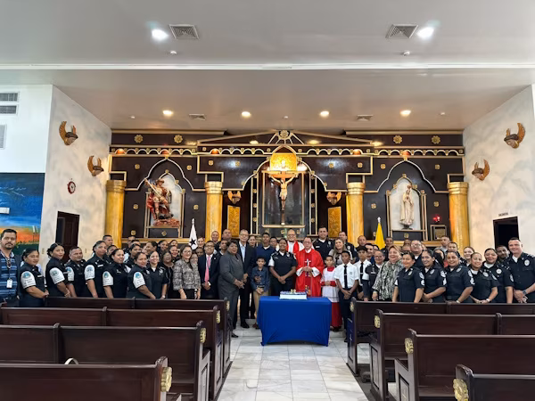 El Servicio Policial de Niñez y Adolescencia de la Policía Nacional de Panamá (SPNA), conmemoró este jueves, su 32° aniversario de creación, consolidándose como un pilar fundamental en la protección integral de los menores de edad en nuestra sociedad. Desde su fundación el 11 de junio de 1994, bajo el amparo de la Ley 3, este cuerpo especializado ha evolucionado con firmeza.