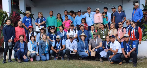 Personal de la Dirección de Desarrollo Rural del Ministerio de Desarrollo Agropecuario de Panamá (MIDA) recibieron de estudiantes de ocho países, los resultados obtenidos después de un año de aplicar el enfoque de Mejoramiento de Vida en comunidades.