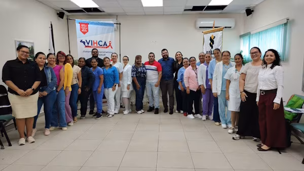 El Ministerio de Salud (MINSA) de Los Santos, terminó en el MINSA CAPSI de Las Tablas, una jornada de tres días de capacitación dirigida al personal que tendrá la responsabilidad de las Clínicas Amigables, una estrategia encaminada a fortalecer la prevención de las infecciones de transmisión sexual (ITS) y del VIH en la provincia.