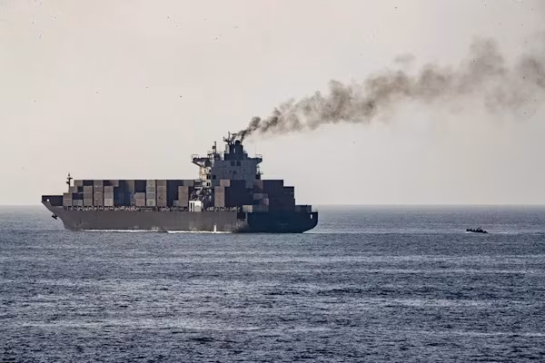 Nueva Delhi (EFE).- El Gobierno de la India confirmó este jueves la muerte de tres marineros indios que habían sido dados por desaparecidos tras un ataque de fuerzas de EE.UU. contra el petrolero MT Settebello, con bandera de Palaos, en el golfo de Omán.