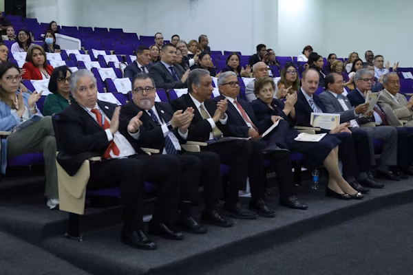 La Asociación de Médicos de Panamá, efectuó recientemente, el lanzamiento del proceso de certificación y recertificación de especialidades médicas en Panamá, una iniciativa la cual establece las normativas, procesos y desafíos para las 50 especialidades reconocidas dentro del sistema de salud nacional.