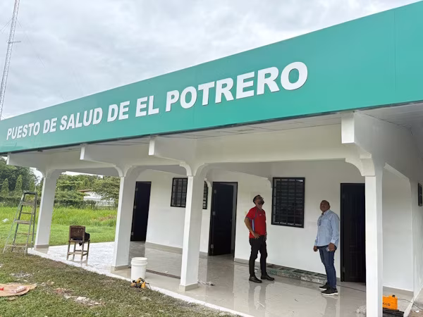 Con la finalidad de fortalecer la red primaria de atención y garantizar espacios adecuados para la prestación de los servicios de salud, las autoridades de la Región de Salud de Veraguas llevaron a cabo recientemente, una inspección a los trabajos de mejoramiento que se ejecutan en los puestos de salud de El Potrero y La Laguna, en el distrito de Calobre.