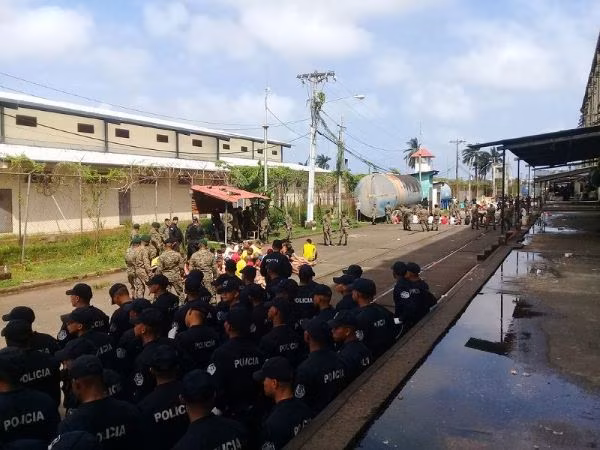 Ponen orden en centro penitenciario de Colón.