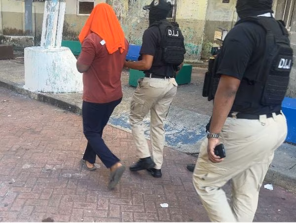 Varias personas resultaron detenidas.