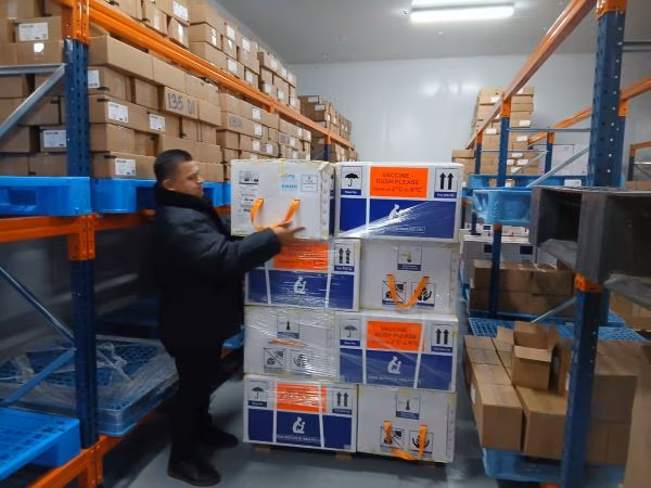 Llegan vacunas contra el sarampión.
