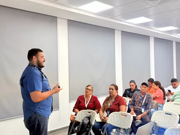 Como parte de las tareas de preparación y apoyo continuo al productor, el equipo técnico de la regional del Ministerio de Desarrollo Agropecuario (MIDA) en la provincia de Herrera participó recientemente, en una mesa de trabajo interna a fin de reforzar conocimientos y mantenerse al día en lo que respecta al Fenómeno de El Niño.