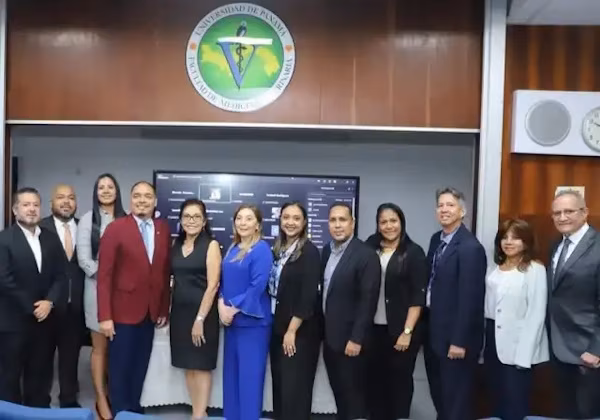 La Facultad de Administración Pública de la Universidad de Panamá (FAP), recientemente inauguró oficialmente el Técnico en Contrataciones Públicas, la cual es una nueva oferta académica que tendrá una duración de dos años y estará encaminada a fortalecer las competencias de los servidores públicos vinculados a los procesos de compras estatales.