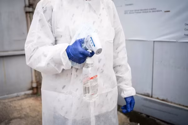 Río de Janeiro (EFE).- Los exámenes de laboratorio descartan que el paciente hospitalizado en la ciudad brasileña de São Paulo con sospecha de haber contraído ébola en un viaje a África estuviese con la enfermedad, informaron fuentes oficiales.
