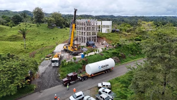 La construcción de la planta potabilizadora de Cuipo, en la provincia de Colón, registra en la actualidad un 30 % de avance, esta es una obra que permitirá fortalecer el suministro de agua potable para 4,129 habitantes de comunidades del corregimiento de Ciricito. Esta nueva infraestructura beneficiará de manera directa a los residentes de Chorrillo, Caña Brava, Marañoncito, Nuevo Porvenir, Nuevo América y Achiote Cabecera (sectores A y B), entre otras comunidades que por años han encontrado limitaciones para el acceso de este servicio.