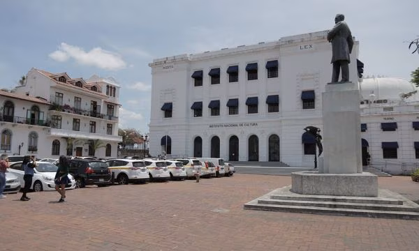 Ministerio de Cultura reafirma su respaldo a los escritores nacionales.