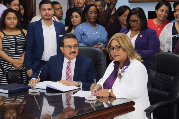 Toma de posesión de las autoridades electas.