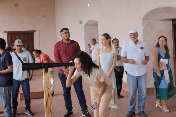 Jóvenes son capacitados en patrimonio cultural.