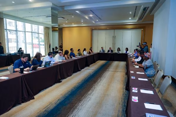 zonas que se encuentra fuera de la jurisdicción. panameña.