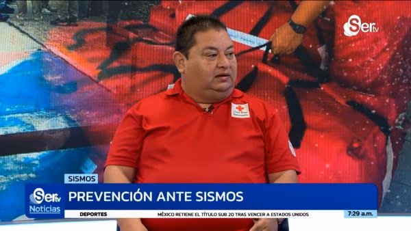 ¿Qué hacer ante un sismo en Panamá? Daniel González, jefe de Gestión de Riesgo de la Cruz Roja, explica las medidas de prevención que deben tomar las familias antes, durante y después de un movimiento sísmico. Entre las recomendaciones está preparar una mochila de emergencia para 72 horas con agua, alimentos no perecederos, documentos, medicamentos, botiquín, linterna y otros artículos básicos.