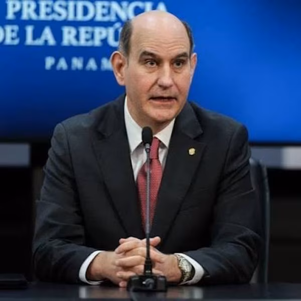 El Consejo de Gabinete de Panamá aprobó la Resolución 86-26, que autoriza un crédito adicional suplementario al Presupuesto General del Estado para la vigencia fiscal 2026, a favor del Ministerio de Economía y Finanzas de Panamá (MEF)/Oficina de Arbitraje de Inversiones, hasta por la suma de B/.7,882,484.00. De acuerdo con esta resolución, este crédito adicional tiene como objetivo incorporar recursos al presupuesto de funcionamiento de la Oficina de Arbitraje de Inversiones del MEF, a fin de formalizar varios contratos de servicios legales con diferentes contratistas.