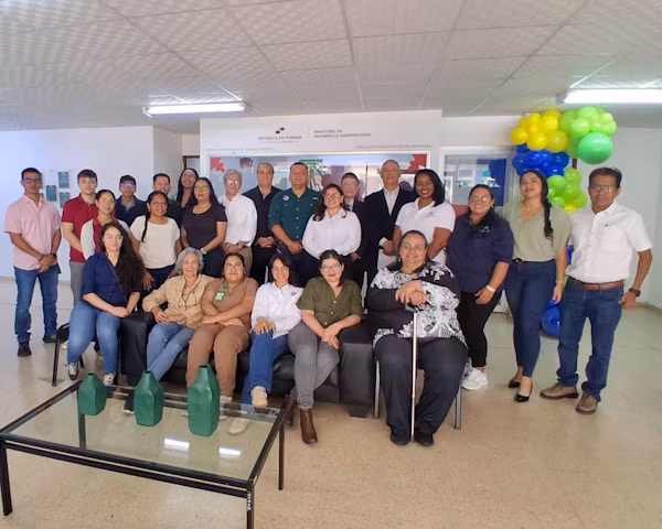 El Ministerio de Desarrollo Agropecuario de Panamá (MIDA), mediante la Dirección Nacional de Sanidad Vegetal y el Laboratorio de Diagnóstico Fitosanitario, junto con el Organismo Internacional Regional de Sanidad Agropecuaria (OIRSA) y Sea Technology, desarrolló un taller especializado de 32 horas sobre el uso de la tecnología de PCR móvil POCKIT Micro Duo Combo, para la detección de Fusarium oxysporum f. sp. cubense (Foc TR4), conocido como Fusarium Raza 4 Tropical.