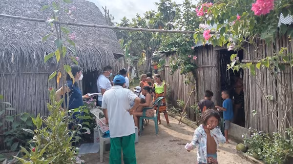 La Región de Salud de Kuna Yala, llevó a la práctica una gira médica en las comunidades de Naranji Chico, Naranjo Grande y Acuatupu, con la participación de un equipo de salud multidisciplinario integrado por profesionales de medicina, enfermería, técnicos en enfermería y promoción de la salud. A lo largo de esta jornada se ofreció atención médica y vacunación, ayudando al fortalecimiento de la cobertura de inmunización y a la prevención de casos de tosferina.