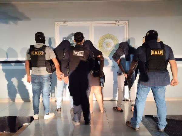 Los detenidos será llevado a audiencia en las próximas horas.
