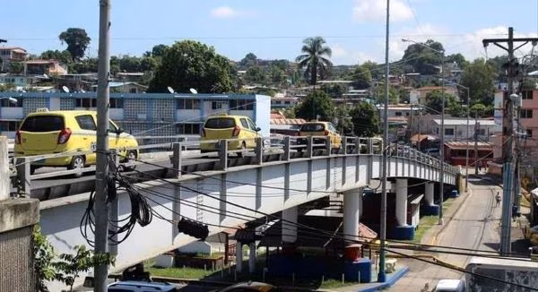 Algunos puentes se encuentran en mal estado.