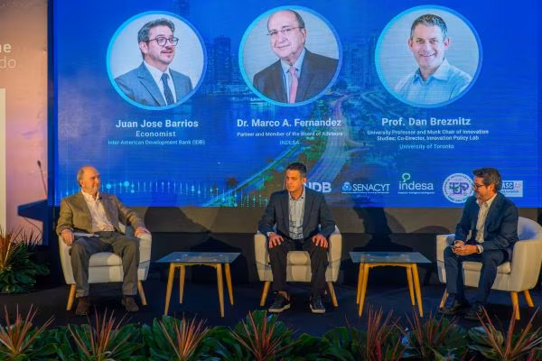 Desarrollo económico, transformación en tecnología.