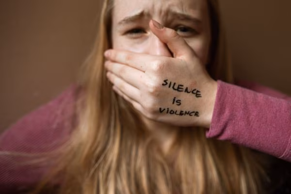 Alianza para atender a tiempo violencia contra la mujer.