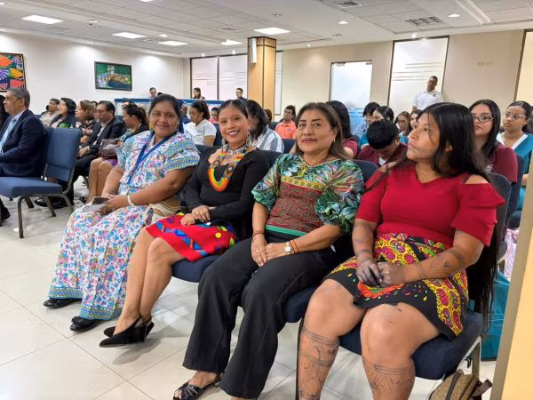La viceministra de Asuntos Indígenas del Ministerio de Gobierno, Doris Bill, participó este miércoles en el foro “Participación de las mujeres indígenas en las políticas públicas”, organizado por la Universidad de las Américas (UDELAS), como parte de las actividades por el Día Internacional de la Mujer Indígena, que se conmemora el 5 de septiembre.
