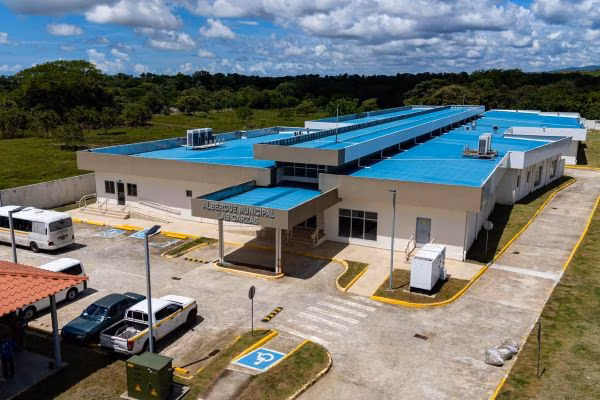 El nuevo centro para habitantes de calles esta equipado.