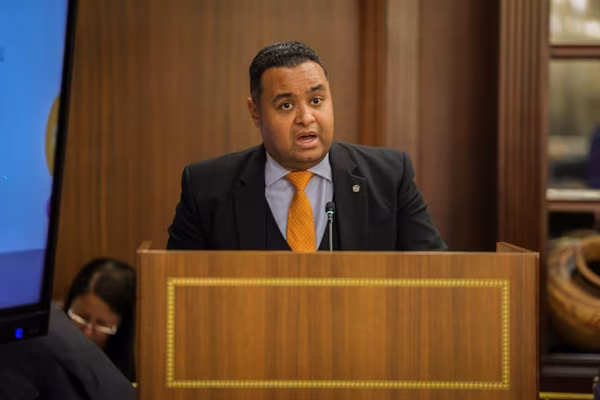 El Consejo de Gabinete de Panamá aprobó recientemente, las Resoluciones 94-26, 95-26, 96-26, 97-26, y 98-26, que autorizan la Transacción Judicial suscrita entre la Autoridad de Protección al Consumidor y Defensa de la Competencia (ACODECO) y las empresas Hielería Azuero, S.A; Hielo Oriental, S.A; Hielo Cristal Central del Istmo, S.A; Hielo Cristal Las Tablas, S.A; Producción Panameña de Hielo, S.A; Hielo Ameglio y Hielo Express, S.A.