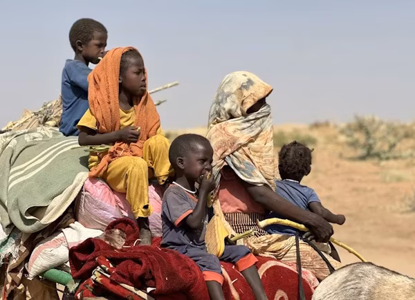 Jartum (EFE).- Al menos 21 personas, entre ellas mujeres y niños, murieron en un ataque atribuido al Movimiento de Liberación del Pueblo de Sudán-Norte (SPLM-N), un grupo rebelde aliado de las paramilitares Fuerzas de Apoyo Rápido (FAR), en el sur de Sudán, informó este viernes una ONG local.