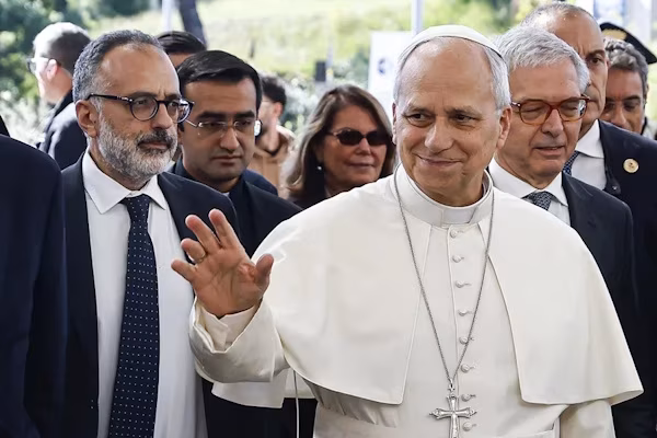 Ciudad del Vaticano (EFE).- La operación a la que se ha sometido el papa León XIV para extirparle un nódulo en el pulmón “ha concluido con éxito”, informó este martes la oficina de prensa del Vaticano. “La intervención ha concluido positivamente, dentro de los plazos y según lo previsto, y el Santo Padre ha regresado a su habitación”, indica el comunicado vaticano remitido a los medios.