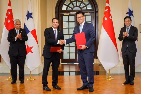 Amplían conexión comercial entre Asia y América.