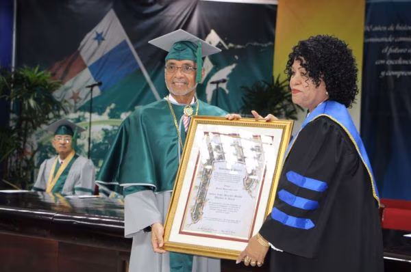 Premio Universidad es la máxima distinción que Otorga la UP.